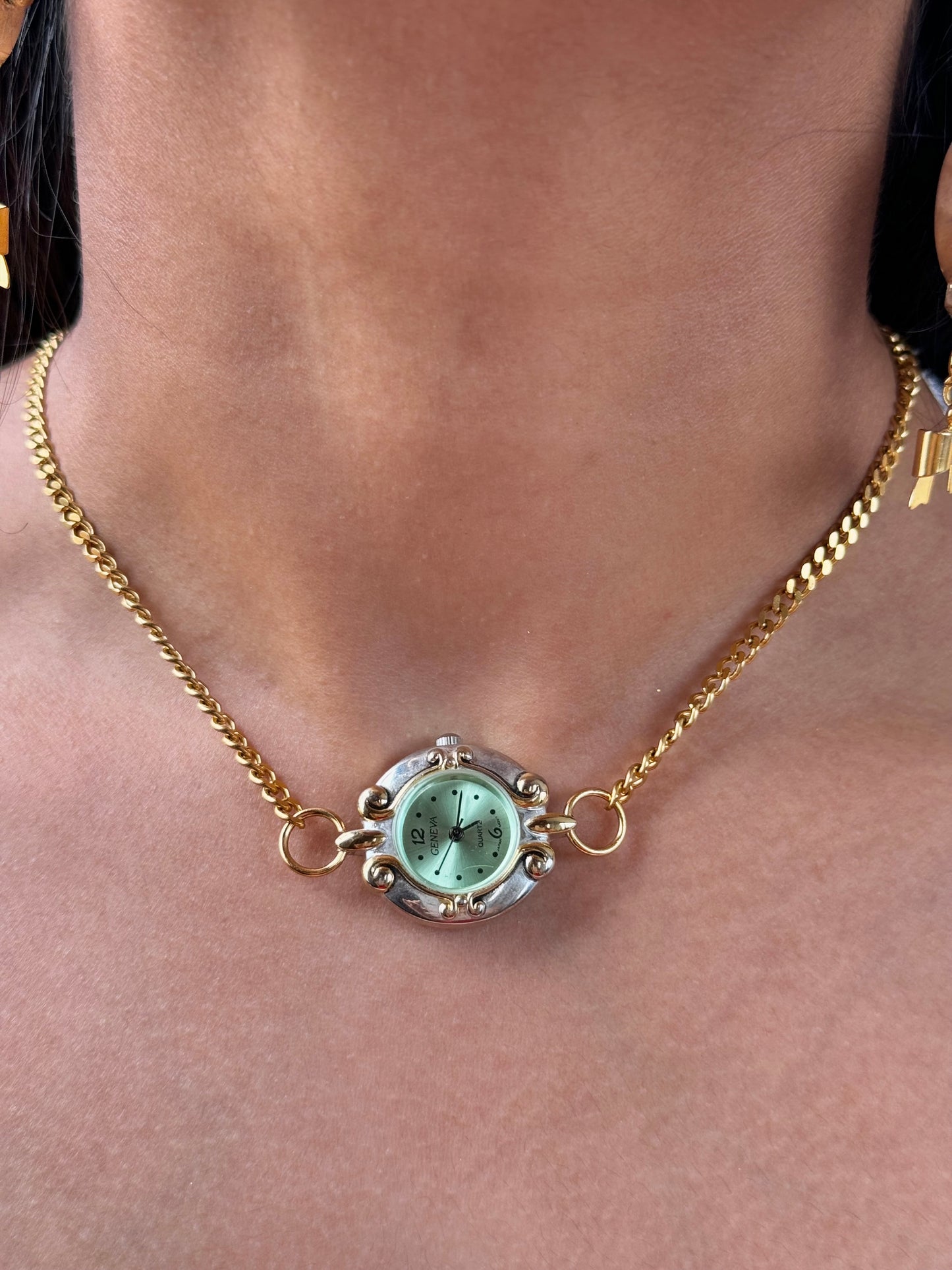 Single Green Watch Choker